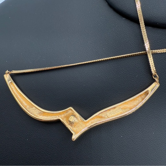 Signed Monet Vintage High-End Asymmetrical Necklace with Geometric Design - Picture 5 of 14